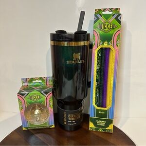 Stanley x Target Wicked Elphaba 40oz with Straws & Witch Hat Straw Stopper